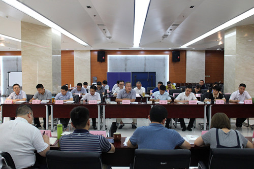 西投控股召開黨總支（擴(kuò)大）會(huì)議暨中心組學(xué)習(xí)會(huì)議學(xué)習(xí)習(xí)總書記講話精神及中央、省、市相關(guān)會(huì)議文件精神