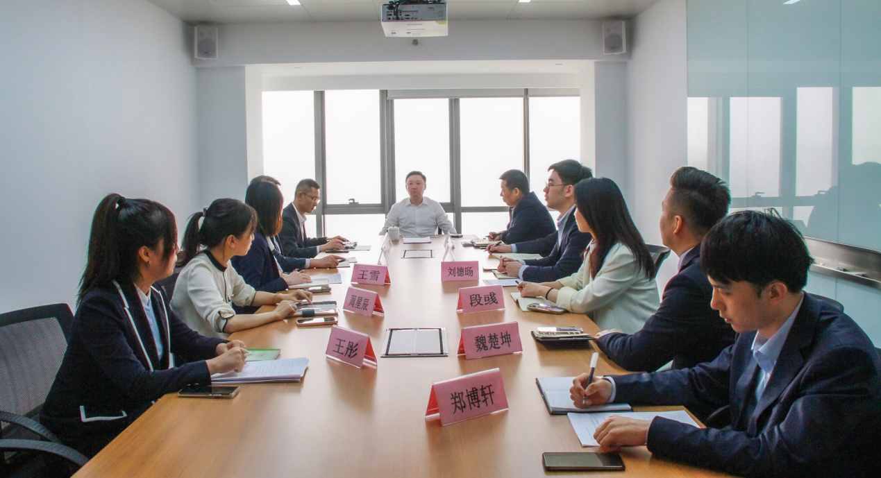 公司黨委書記、董事長杜巖岫調(diào)研投行業(yè)務(wù)部