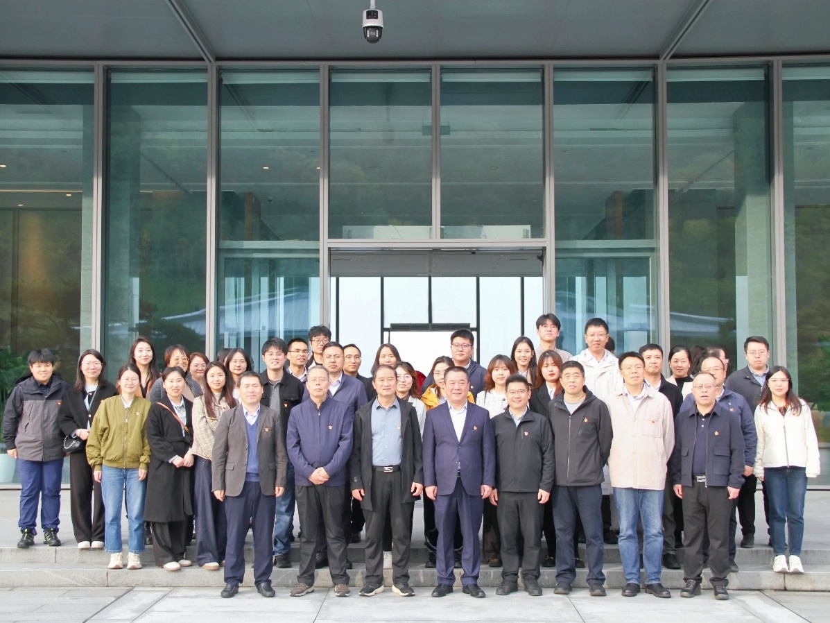 西安投資控股與市財(cái)政局相關(guān)黨支部聯(lián)合開展黨團(tuán)共建主題活動(dòng) 西安投資控股與市財(cái)政局相關(guān)黨支部聯(lián)合開展黨團(tuán)共建主題活動(dòng)